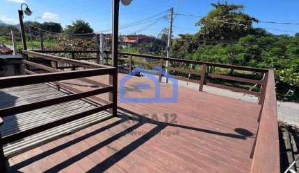 Casa à venda no bairro Jardim das Gaivotas em Caraguatatuba, SP com 02 dormitórios, 02 banheiros e
