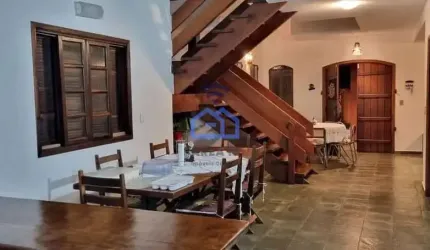 Oportunidade em Sobrado à venda no bairro do Massaguaçu em Caraguatatuba, SP