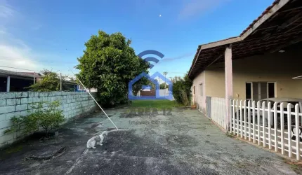 Casas à venda no bairro do Porto Novo em Caraguatatuba, SP - Terreno de 1.165m² com 3 casas