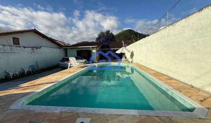Casa com piscina à venda no bairro da Martim de Sá em Caraguatatuba, SP