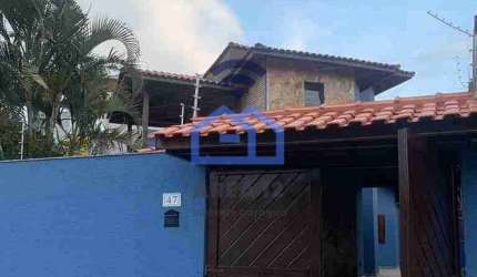 Sobrado com piscina à Venda a apenas 30m da praia do Porto Novo em Caraguatatuba, SP