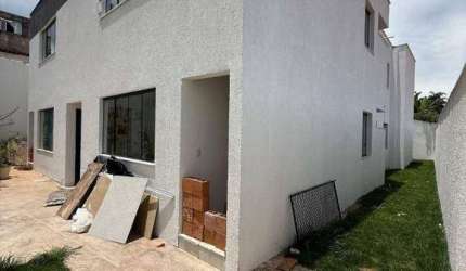Casa com 3 dormitórios à venda, 73 m² por R$ 590.000,00 - Parque Leblon - Belo Horizonte/MG