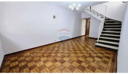 Sobrado encantador na Vila Mariana – Conforto e charme em localização privilegiada