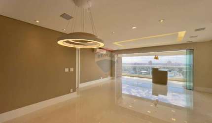 Apartamento com 3 suítes, 3 vagas, piscina coberta  na Vila Mascote! Oportunidade!