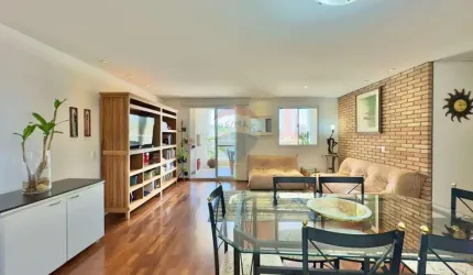 Apartamento à venda, 108m, 03 quartos, closet e 2 vagas! Reformado!
