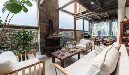 Casa com charme natural e alma contemporânea no Planalto Paulista