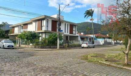 Casa à venda no bairro Parque São Jorge - Florianópolis/SC