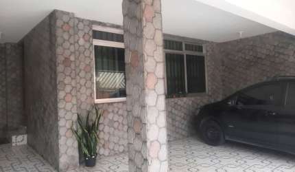 CASA SOBRADO 300M² 4 QUARTOS - 2 SUITES - 5 VAGAS COPA-COZINHA -CHURRASQUEIRA - JANELAS EM ALUMÍNIO