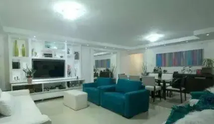 Casa à venda 174m², 3 dormitórios e 3 vagas em Santana