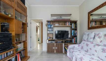 casa com 2 dorms, 1 suite e 2 vagas na saúde