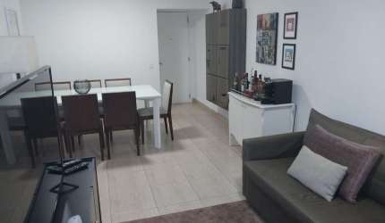 Apartamento à Venda com 2 dormitórios, 72,30m²