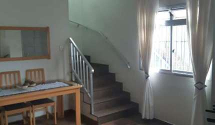 Casa à venda na Vila Nhocune com 205m² 3 dormitórios 1 suíte 3 banheiros 9 vagas