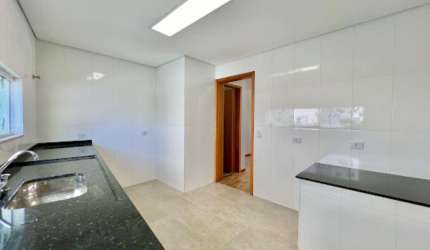 Sobrado á Venda - 3 suítes - 134m² - Campininha - R$ 890.000,00