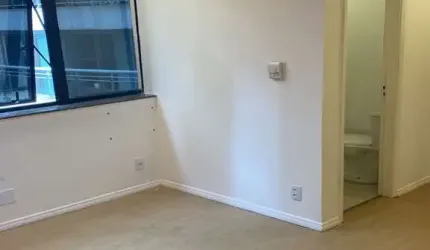 Sala Comercial à venda em São Paulo - Condomínio Eugênio center
