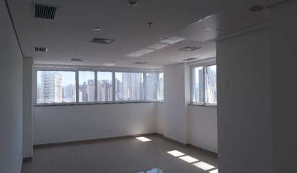 Sala comercial para locação em Santana 80m²