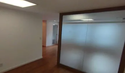 Conjunto comercial para venda ou locação em Pinheiros.