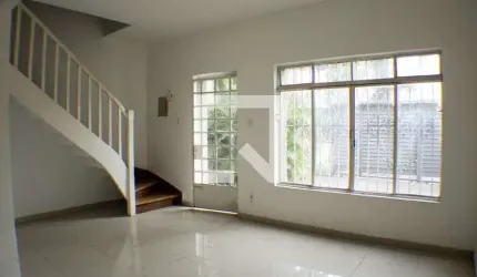 Casa à Venda - Saúde, 2 Quartos,  150 m2