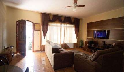 Casa à Venda - Vila Jacuí, 3 Quartos,  172 m2