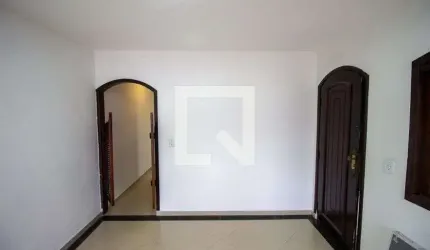 Casa à Venda - Vila Jacuí, 3 Quartos,  250 m2