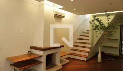 Casa à Venda - Água Fria, 3 Quartos,  150 m2