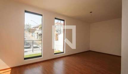 Casa à Venda - Jardim Monte Kemel, 2 Quartos,  150 m2