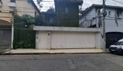Casa à locação  com 351m² e 3 dormitórios no jardim Panamby