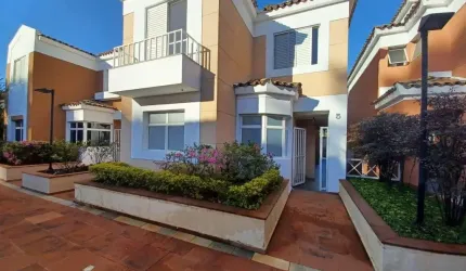Casa em Condomínio Fechado com 250 m², 4 Quartos, 5 banheiros, 3 vagas para locação no Alto da Boa Vista - SP