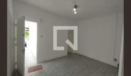 Casa à Venda - Bosque da Saúde, 2 Quartos,  200 m2
