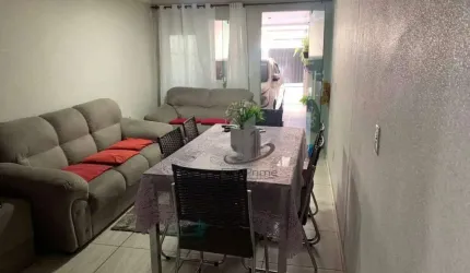 Ótima casa à venda no bairro Santo Agostinho, em Volta Redonda!!