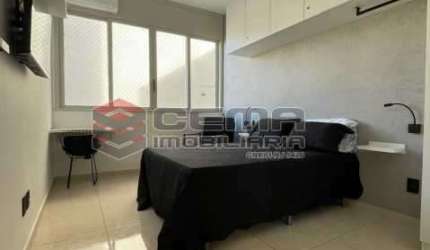 Kitnet / Stúdio à venda na Rua do Resende, Centro, Rio de Janeiro, 24 m2 por R$ 230.000