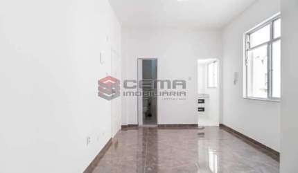 Apartamento com 1 quarto para alugar na Rua Carlos de Carvalho, Centro, Rio de Janeiro, 35 m2 por R$ 1.800