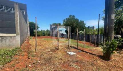 Terreno à venda no Loteamento Campos do Iguaçu.