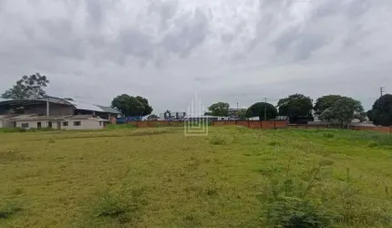 Terreno à venda na Avenida Costa e Silva em Foz do Iguaçu.
