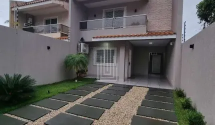 Sobrado à venda no Jardim Ipê