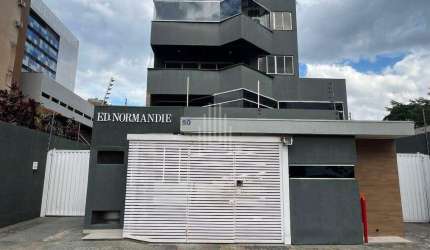 Apartamento à venda no Edifício Normandie em Foz do Iguaçu.