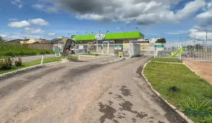 Casa com 3 Quarto(s), sendo 1 Suíte, amplo Quintal no Distrito Industrial, Cuiabá. - CA7462