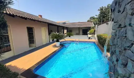 Casa Térrea á Venda com 3 Quarto(s) sendo 1 Suíte master, próximo ao Centro de Várzea Grande. - 23921