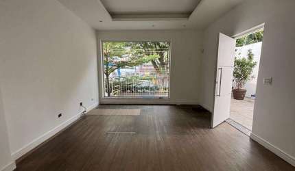 Casa Comercial para locação na Av. Pacaembu - 625m2 - R$25.000,00