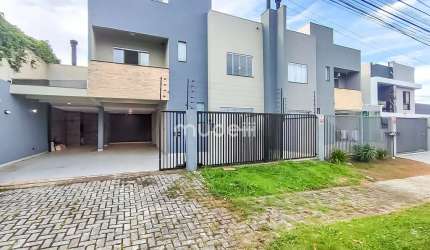 Sobrado no São Cristóvão em São José dos Pinhais