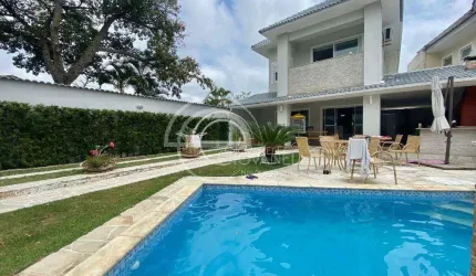 Imponente Casa de Luxo no Recreio dos Bandeirantes, Rio de Janeiro - 4 Quartos, 4 Suítes, 3 Salas, 4 Banheiros, 3 Vagas, 620m².