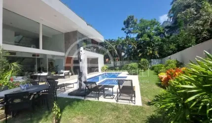 Imponente mansão de 5 quartos e 5 suítes à venda em São Conrado, Rio de Janeiro - RJ: luxo e sofisticação em 911m²!