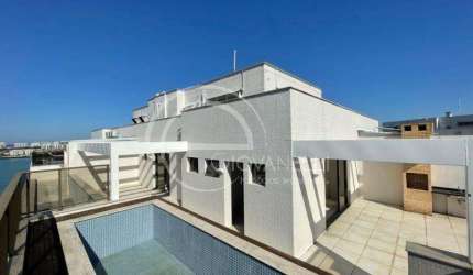Cobertura à venda na Barra da Tijuca - Rio de Janeiro: 5 quartos, 5 suítes, 2 salas, 7 banheiros, 3 vagas. Luxo e conforto em 326,26m².