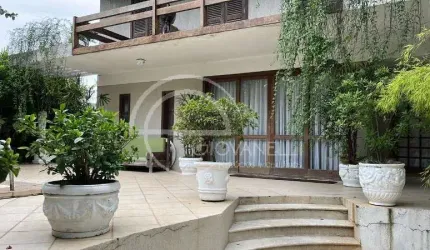 Casa Duplex na Amaba  - 4 Quartos, 2 Suítes, 5 Banheiros