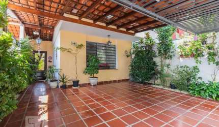 Casa à Venda - Chácara Santo Antonio, 3 Quartos,  140 m2