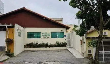 Casa comercial a venda com 120 m² sendo 6 salas 02 banheiros e 2 vagas Super Quadra Morumbi