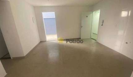 Apartamento em Vila Baeta Neves