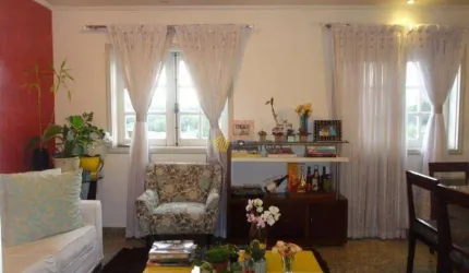 Casa de Condomínio em Demarchi