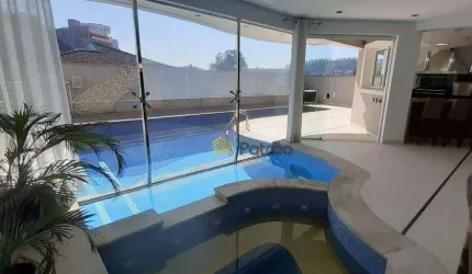 Casa de Condomínio em Swiss Park