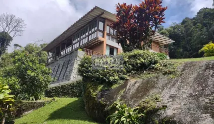 Casa com 3 quartos à venda na Alameda Poranga, Granja Guarani, Teresópolis, 400 m2 por R$ 1.700.000