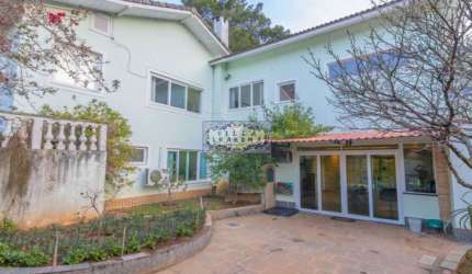 Casa em condomínio fechado com 5 quartos à venda na Rua Pablo Picasso, Carlos Guinle, Teresópolis, 390 m2 por R$ 3.100.000